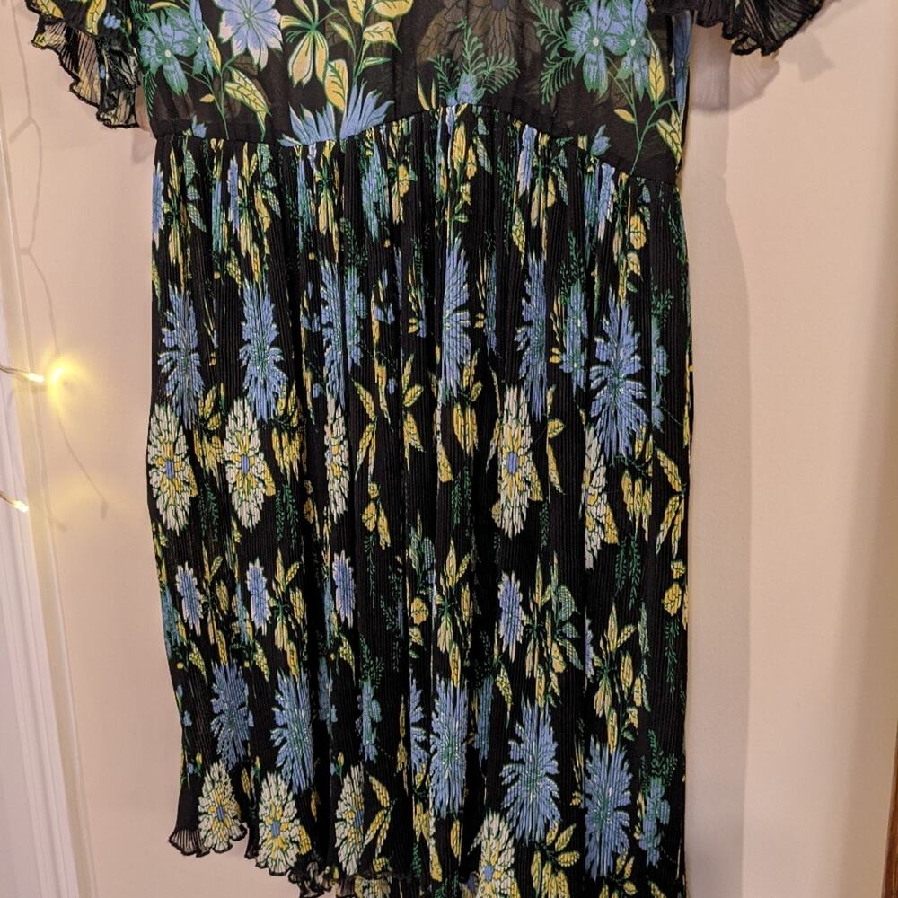 Zara Floral Pleated Dress Size XS - Picture 8 of 10
